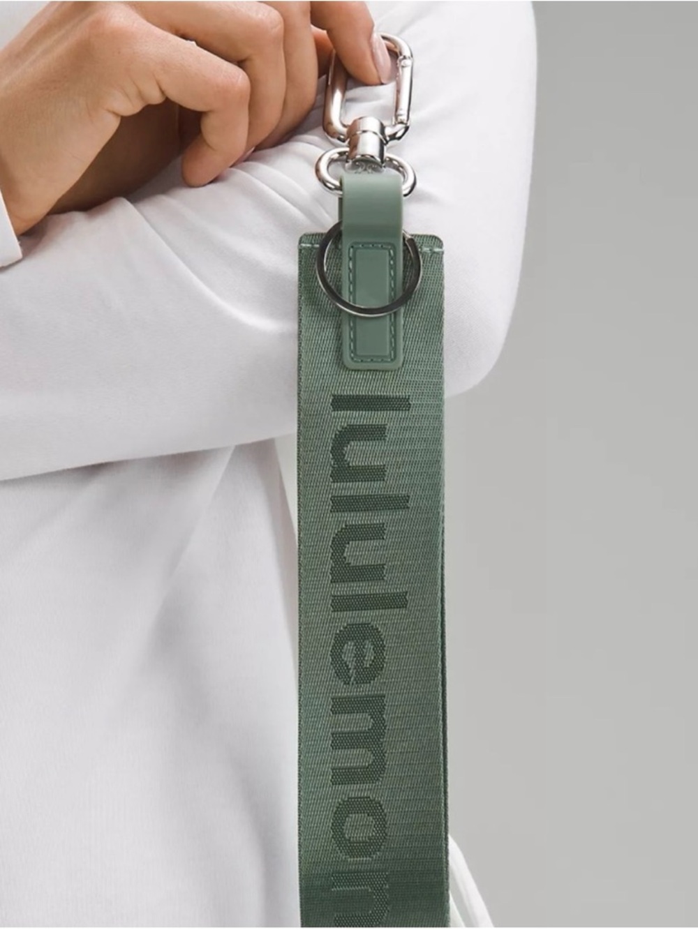 Lululemon Never Lost Keychain - Grey Eucalyptus